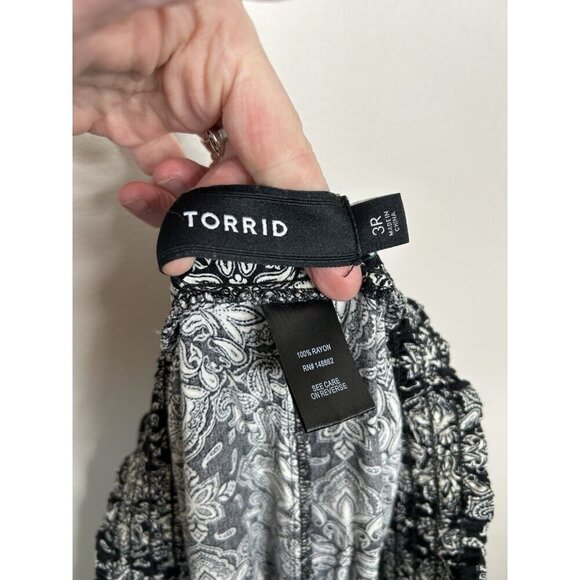 Torrid Womens Pants Floral Black White Challis Pull On Boho High Rise Size 3 - Picture 10 of 11